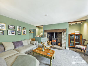 Sitting Room- click for photo gallery